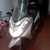 Yamahaajesty 400