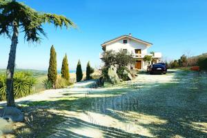 Rustico a Fermo, 22 locali