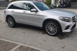Mercedes glc 250.