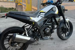 Benelli Leoncino 250(patente A2)