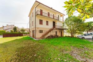 CONEGLIANO palazzina intera di 3 unità C514