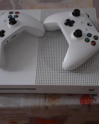 xbox one s con Playstation 4,anche la pro