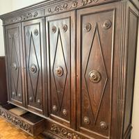 Mobile noce antico a 4 ante scolpito a mano