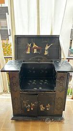 Mobile bar cinese in lacca nera