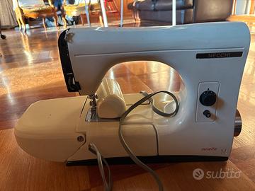 Macchina da cucire Necchi - modello Mirella