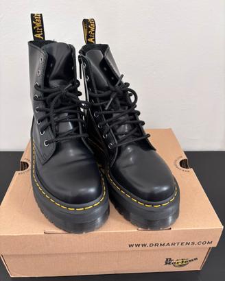 Dr. Martens Jadon platform in pelle nera 38