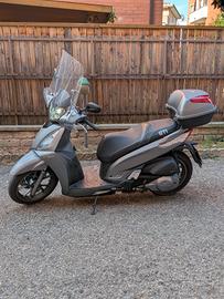 Kymco People GT 300i
