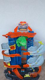Hot Wheels Ultimate Garage con T-Rex