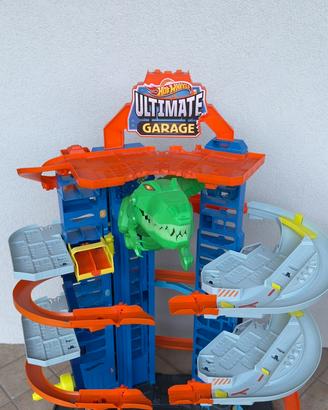 Hot Wheels Ultimate Garage con T-Rex