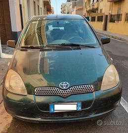 TOYOTA Yaris - 1999