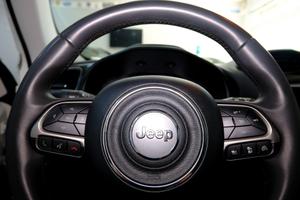 Jeep Renegade 1.6 Multijet 130cv BLACKEAGLE