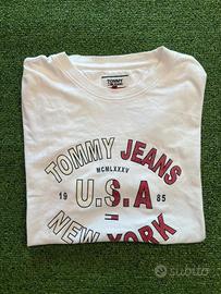 t-shirt, tommy hilfiger vintage (Size M)