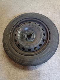 cerchione per automobile fiat punto 