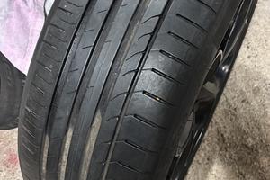 Gomme 235 45 R18