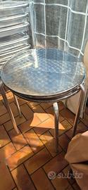 Tavolini in alluminio con sedie
