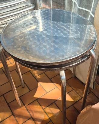 Tavolini in alluminio con sedie