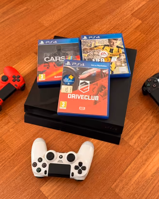 PS4 Fat 500 GB con 3 controller e 3 giochi