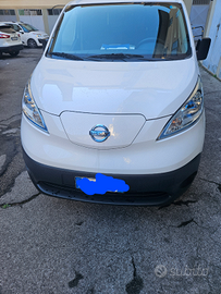 Nissan E-NV200