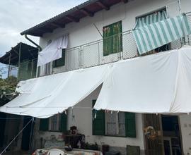 Montesanto, Casa con giardino da ristrutturare