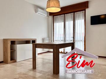 Stanza in appartamento a Novara