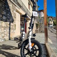 Bici elettrica pieghevole