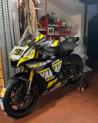 Yamaha r1 2023 RN65
