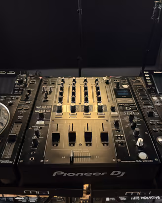 Coppia CDJ 2000NXS2 + Mixer DJM900 NxS2