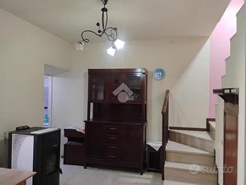 CASA SEMINDIPENDENTE A BOVILLE ERNICA