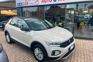 Volkswagen T-Roc 1.5 TSI ACT DSG R-Line