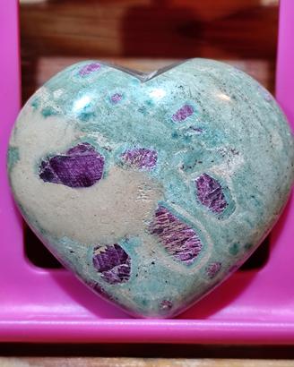 Rubino nello Zoisite Naturale - Cuore da 95 g .