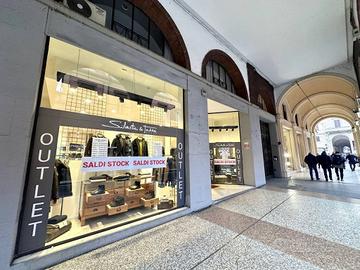Immobile di 180 m² con 2 locali a Bologna