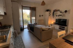 Monolocale con balcone a Lesmo - Arredato