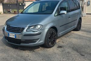 Volkswagen touran 1.6 benzina e GPL 