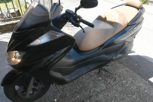 Scooter Yamaha 400