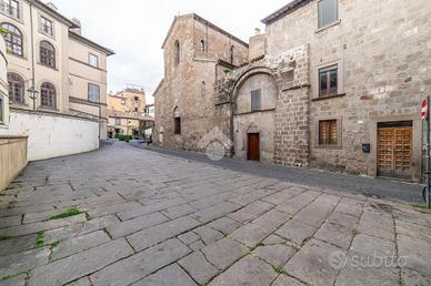 PALAZZINA A VITERBO