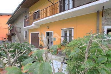 CASA DI CORTE A GARBAGNATE MONASTERO
