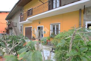 CASA DI CORTE A GARBAGNATE MONASTERO