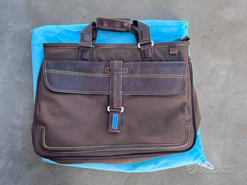 Borsa due manici Testa di Moro di Piquadro