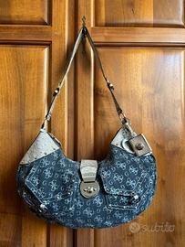 Borsa GUESS Vintage Y2K in Denim e Stampa Monogram