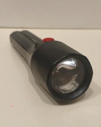 Torcia PELICAN Recoil 2410
