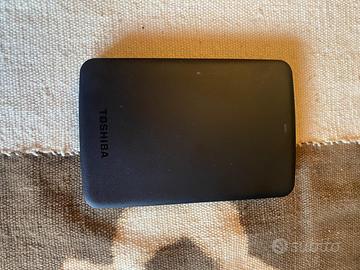 Toshiba Hard Disk Esterno 1 TB  USB 3.0  con cavo
