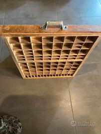 Vecchio cassetto tipografo originale