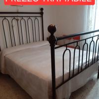RIBASSO LETTO ANTICO IN FERRO BATTUTO 