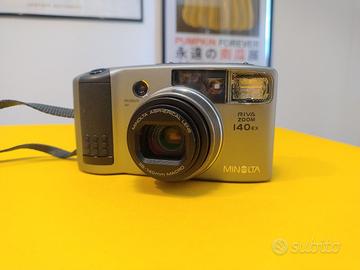 Minolta Riva Zoom 140 EX fotocamera pellicola 35mm