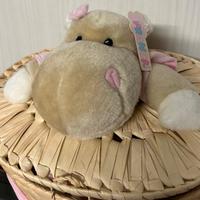 n. 2 ceste in vimini con pupazzetto ippopotamo 