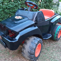 Macchinetta jeep peg perego a batteria
