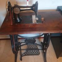 macchina da cucire Naumann