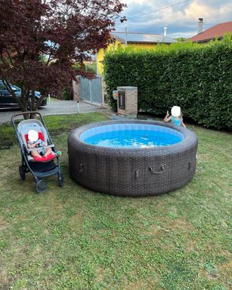 Piscina Idromassaggio da esterno gonfiabile