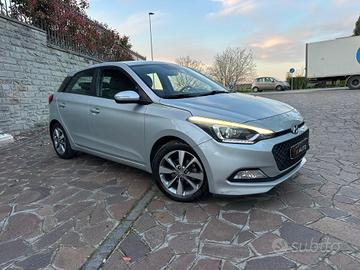 Hyundai i20 1.2 5 porte Econext Blackline