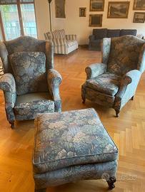 Coppia Poltrone Bergère Vintage con Pouf